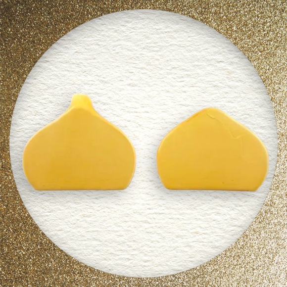 Vintage Yellow Onion / Figural Garlic Bulb Vegetable Salt & Pepper Shakers Set - Picture 3 of 5